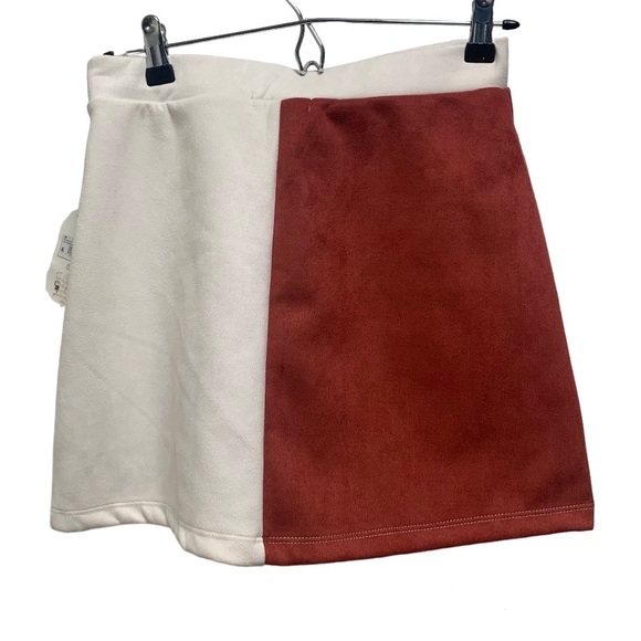 Altar’d State Two Toned Faux Suede Mini Skirt Size Medium - Picture 2 of 5